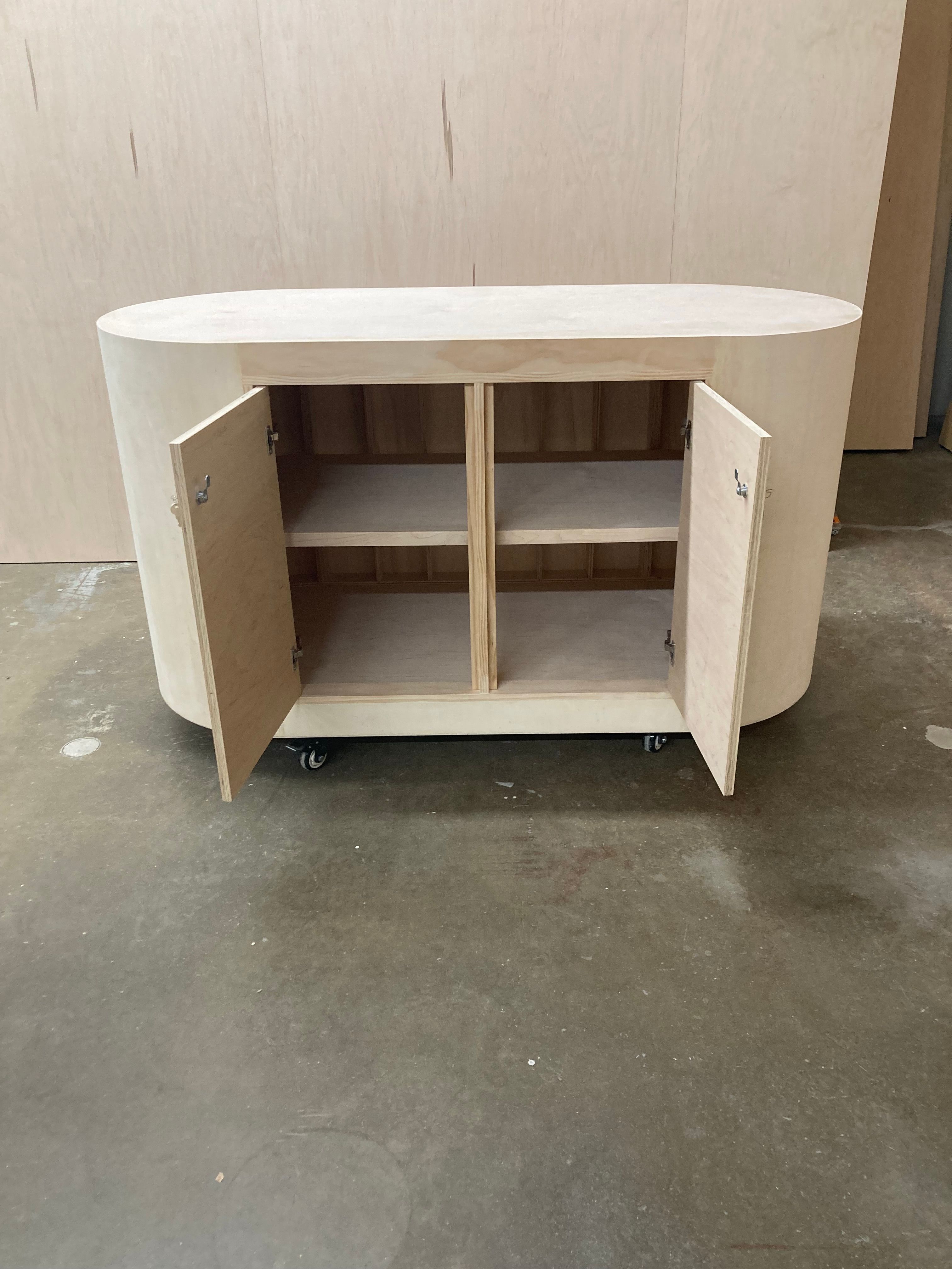 The Cove Curved Bar